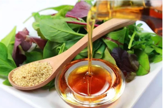 香油這些妙用你知道多少？別只拿來(lái)拌菜用！